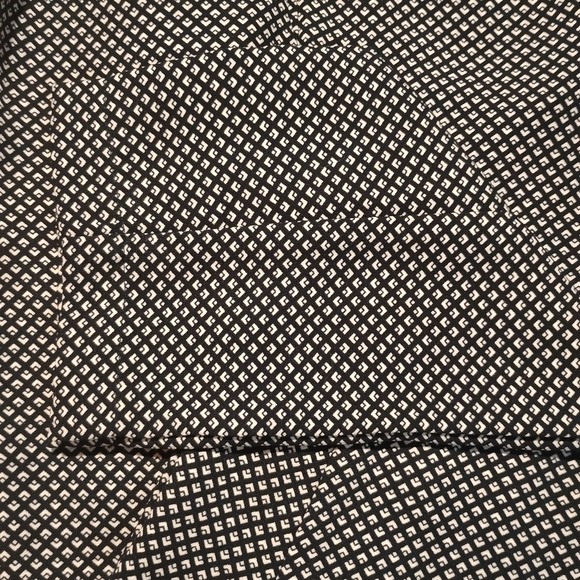 Gap Navy and White Geometric Pattern Pants - Picture 4 of 8